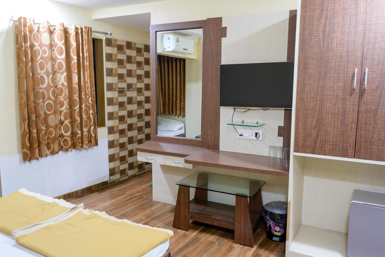 Hotel Mukesh Residency Pune Dış mekan fotoğraf